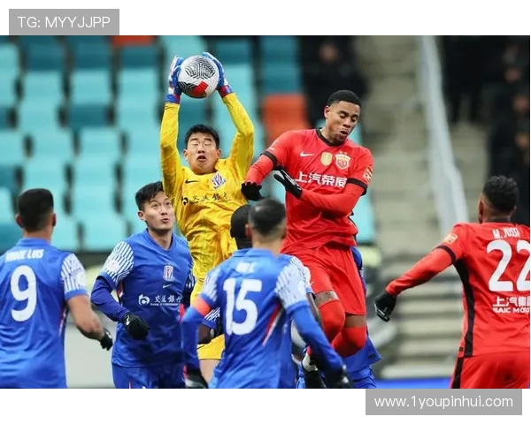 大宫松鼠迎战广岛三剑激烈对决展现足球魅力与团队精神